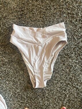 High-Waist V-Front Bikini Bottom in Light pink